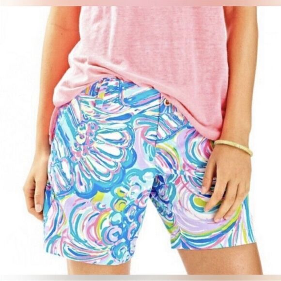 Lilly Pulitzer Jayne Short in Multi Gillty Pleasure - Picture 1 of 8